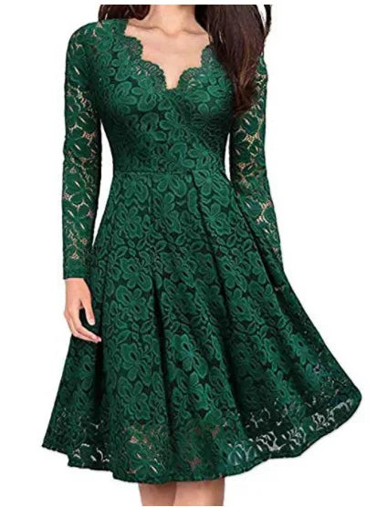 Vestido de Encaje con Cuello Slash de Manga Larga - Image 2