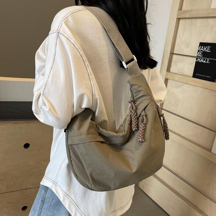 VierraSol | EVERCARRY – Bolsa de hombro de nylon con compartimentos inteligentes para el uso diario