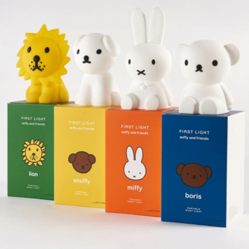 VierraSol | Figura Decorativa de Conejo | Diseño de Figura Icónica