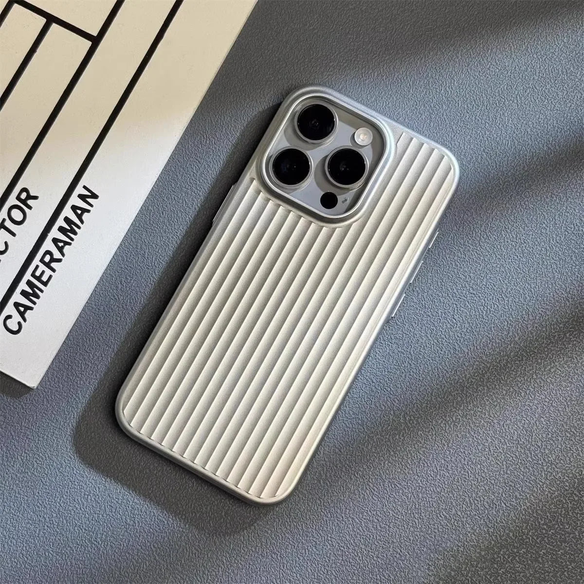 VierraSol | Funda Pro de Titanio para iPhone