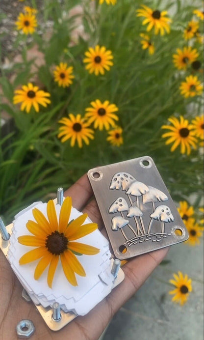 VierraSol | Mini Prensa de Flores | Creador de Recuerdos Botánicos Compacto | Herramienta de Manualidades Portátil