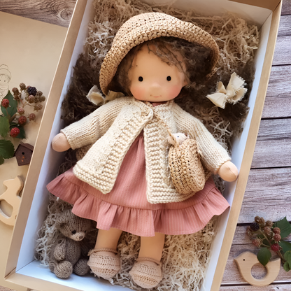 VierraSol | Muñeca de Tela Waldorf Hecha a Mano con Vestido