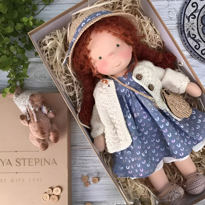 VierraSol | Muñeca de Tela Waldorf para Niños con Detalles de Crochet