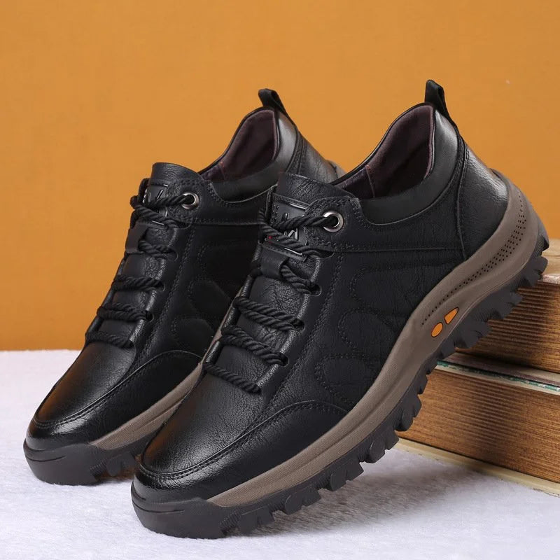 VierraSol | Zapatos Casuales para Hombre Cosidos a Mano | Cuero de Vaca Genuino | Diseño de Soporte Trifásico Ortopédico | Suela de Goma Antideslizante | Repelente al Agua y Transpirable | Negro y Marrón