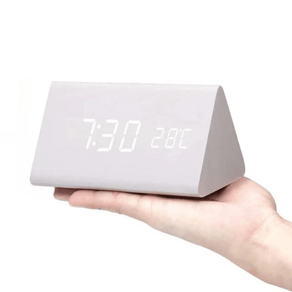 WOODSENSE – Reloj de Madera LED con Control por Voz para una Exhibición de Tiempo Elegante