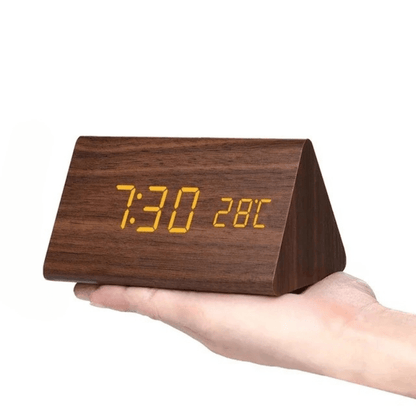 WOODSENSE – Reloj de Madera LED con Control por Voz para una Exhibición de Tiempo Elegante